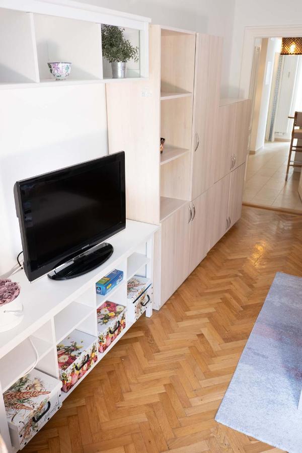 2 Rooms & Balcony - Top Location! Vienna Exterior photo